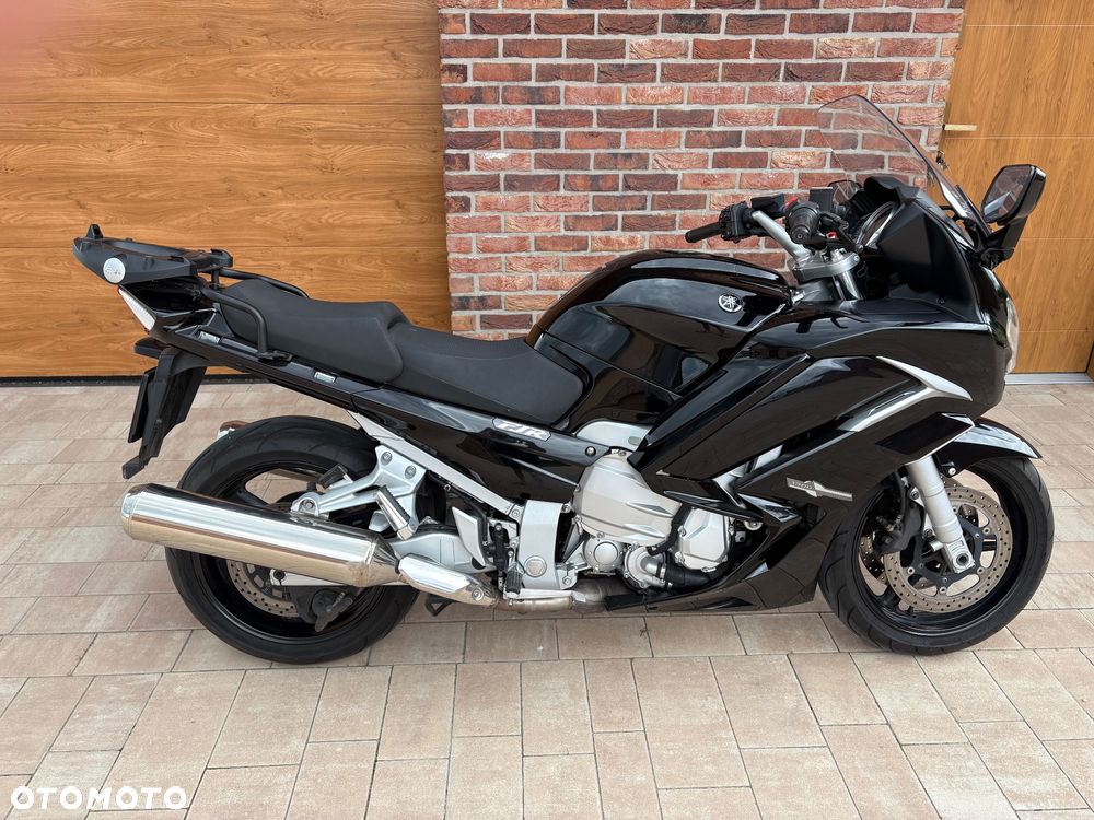Yamaha FJR - 6