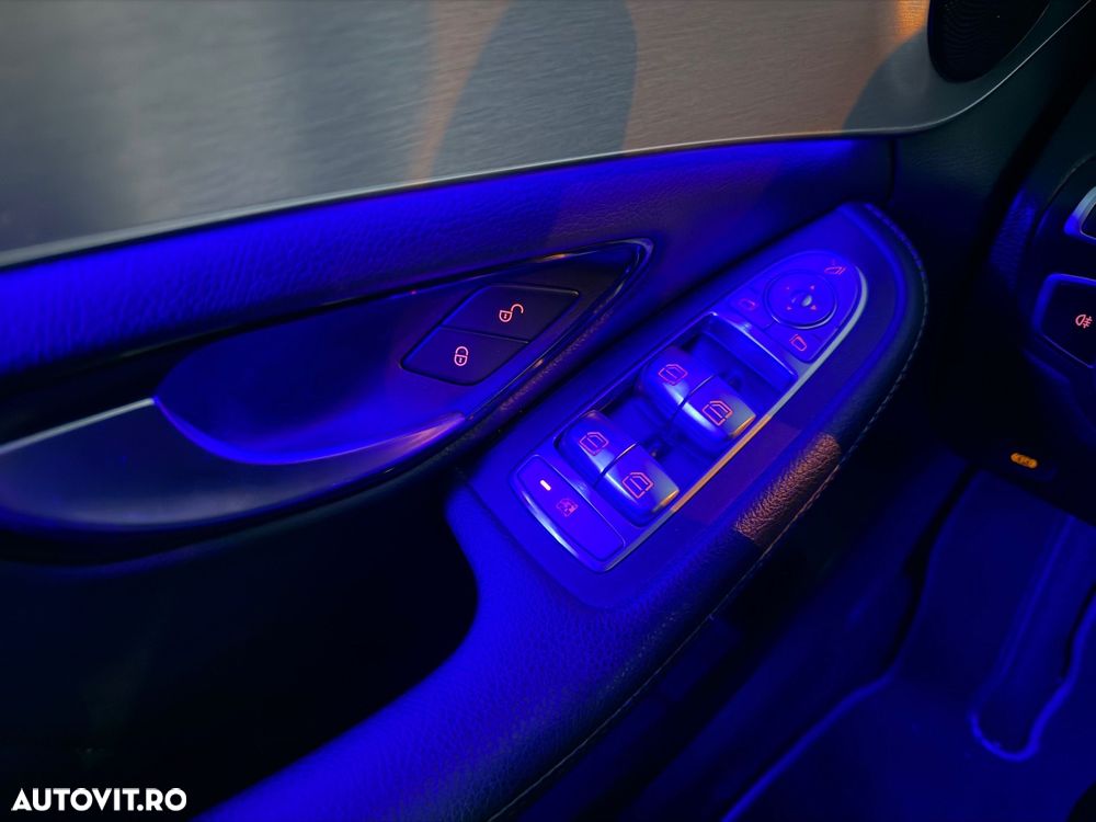 Mercedes-Benz C - 23