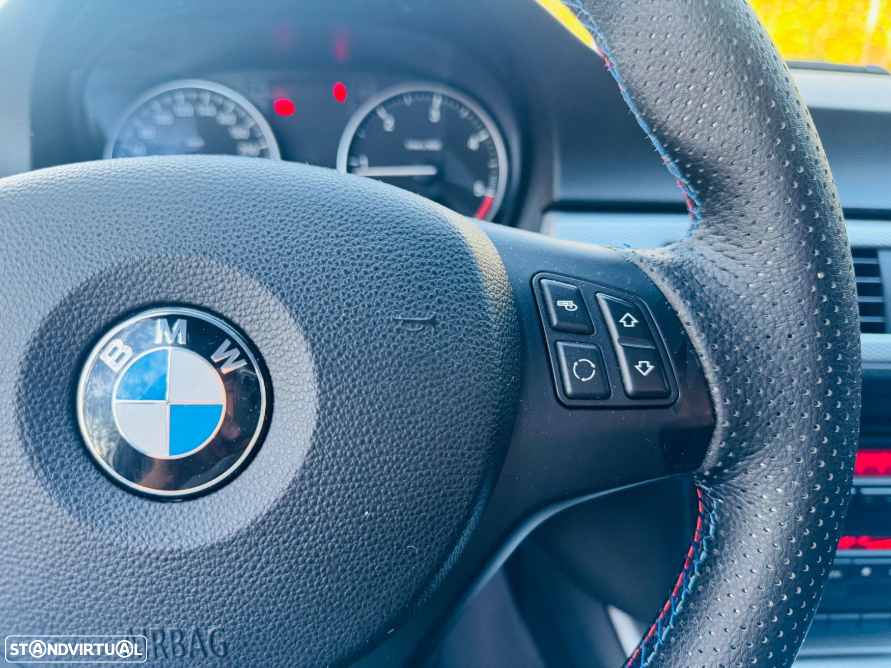 BMW 320 d Touring Pack M - 25