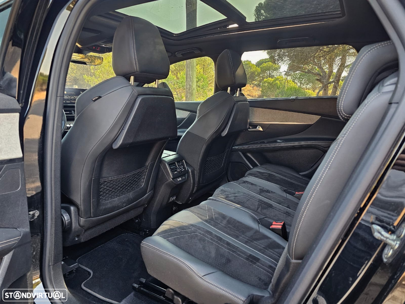 Peugeot 5008 1.5 BlueHDi GT EAT8 - 23