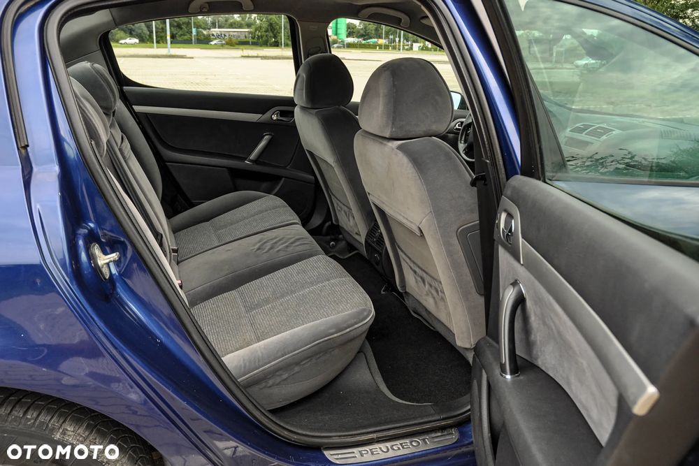 Peugeot 407 - 11