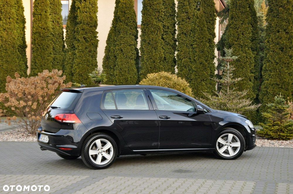 Volkswagen Golf - 5