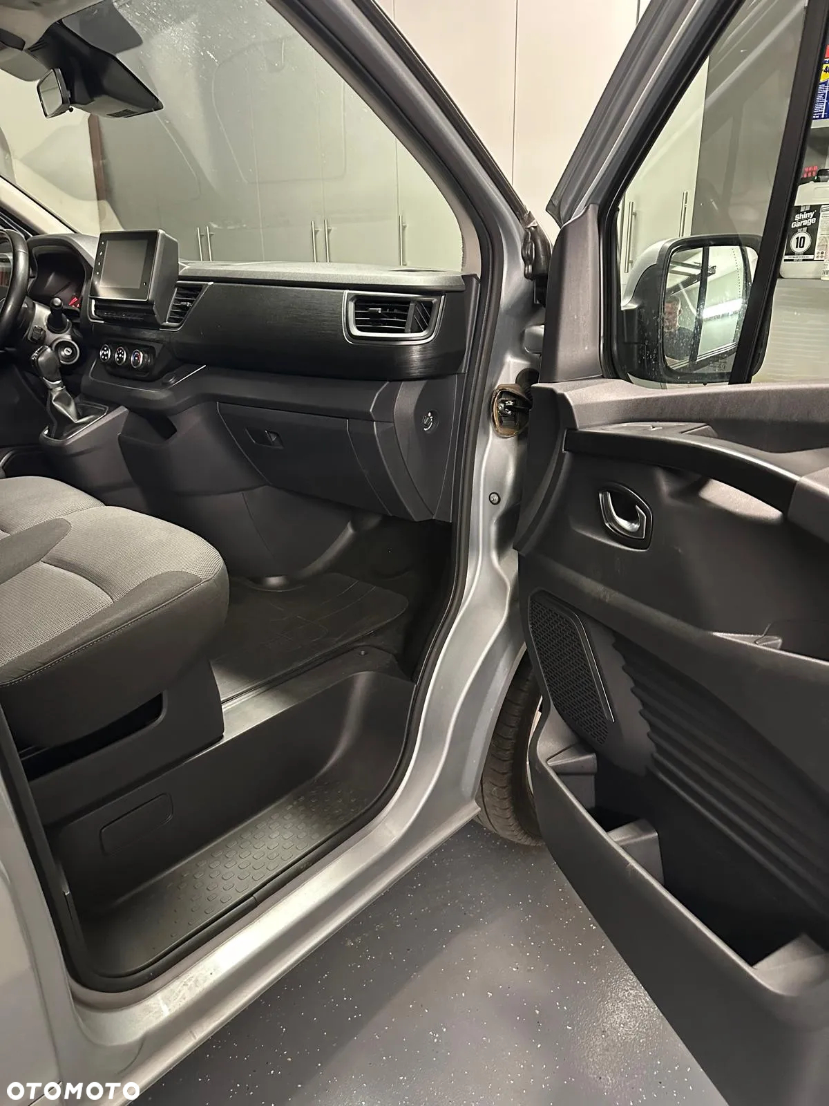 Renault Trafic - 12