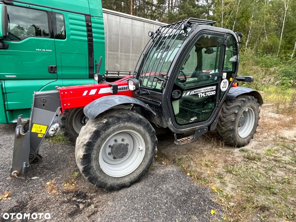 Massey Ferguson TH 7030 - 7