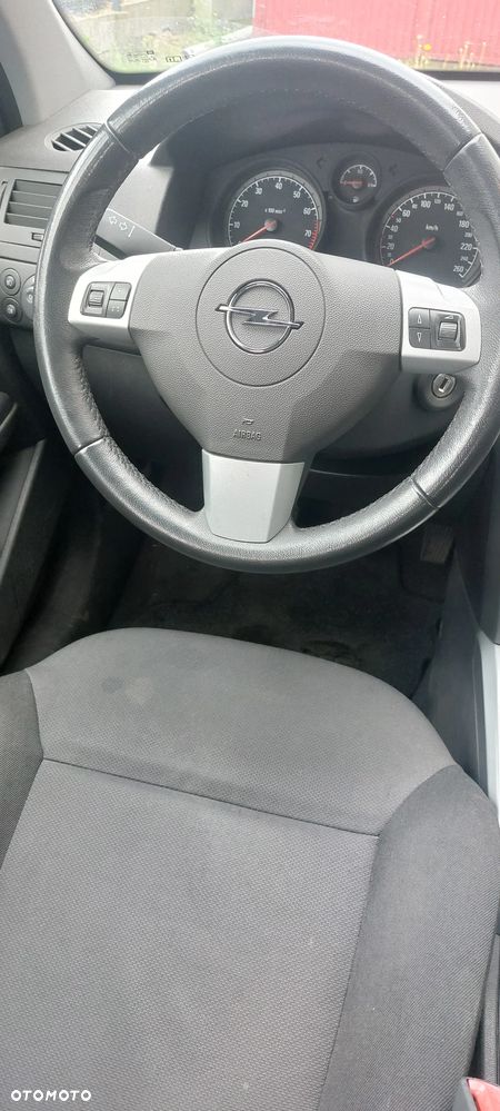 Opel Astra 1.6 - 9