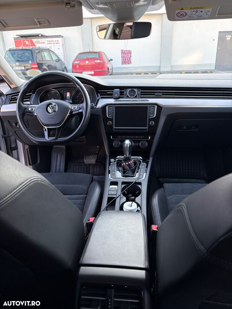 Volkswagen Passat 2.0 TDI DSG Highline - 7
