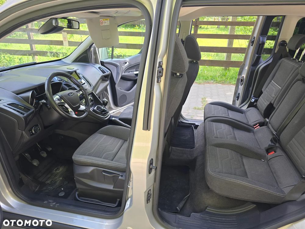 Ford Tourneo Connect 1.5 TDCi Start-Stop Titanium - 20