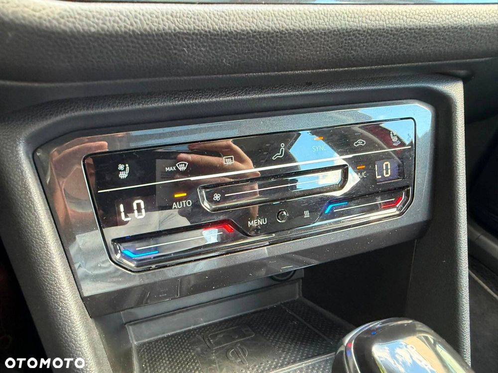 Volkswagen Tiguan Allspace 2.0 TSI 4Mot Elegance DSG - 28
