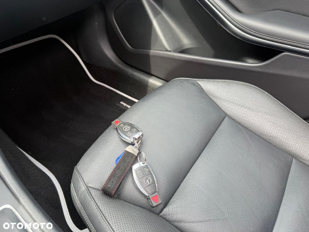 Mercedes-Benz GLA 45 AMG 4Matic 7G-DCT - 22