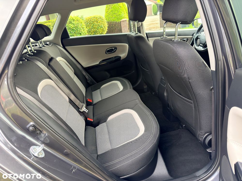 Kia Ceed 1.6 GDI Platinum Edition - 25