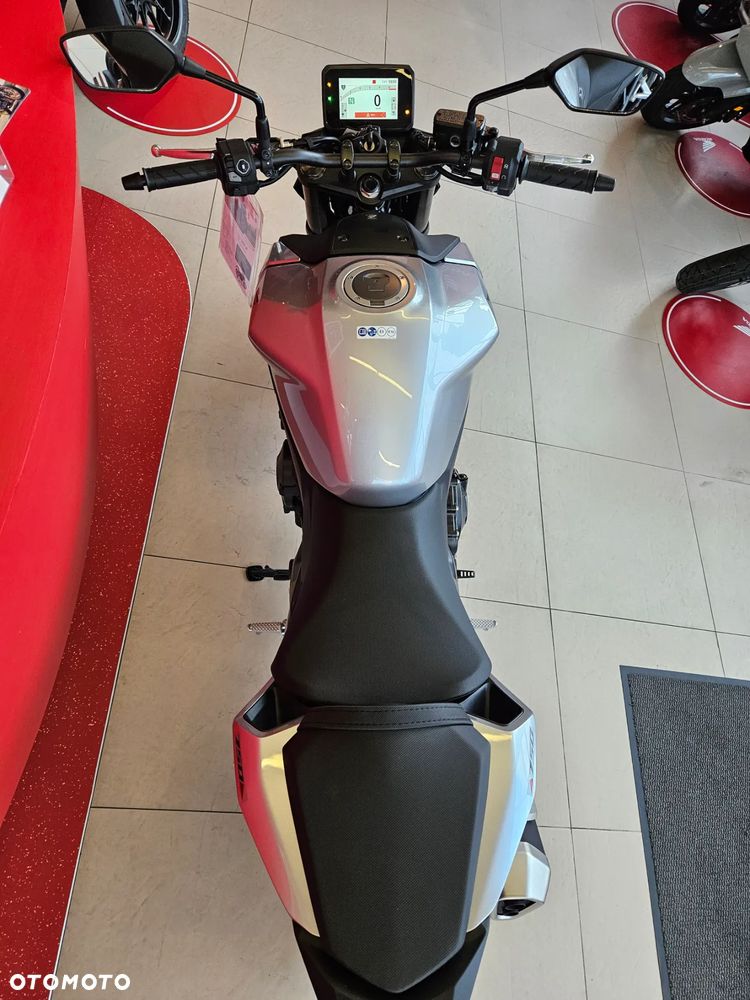 Honda Hornet - 18