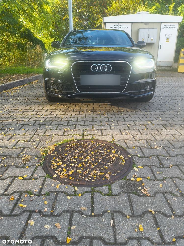 Audi A4 Limousine - 1