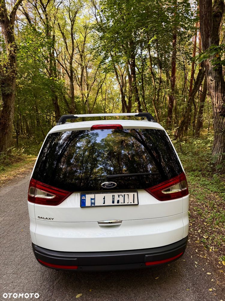 Ford Galaxy - 16