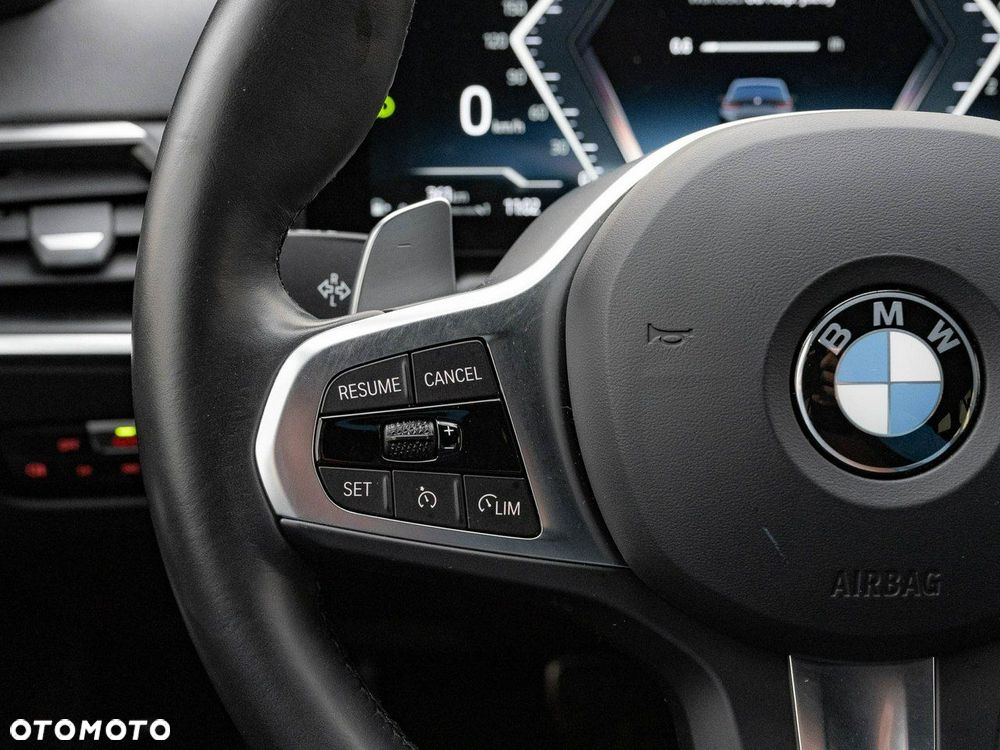 BMW Seria 3 318d M Sport - 14