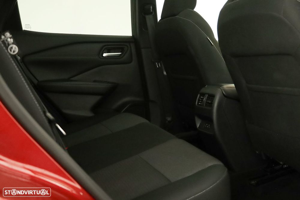 Nissan Qashqai 1.3 DIG-T N-Connecta LED Xtronic - 18