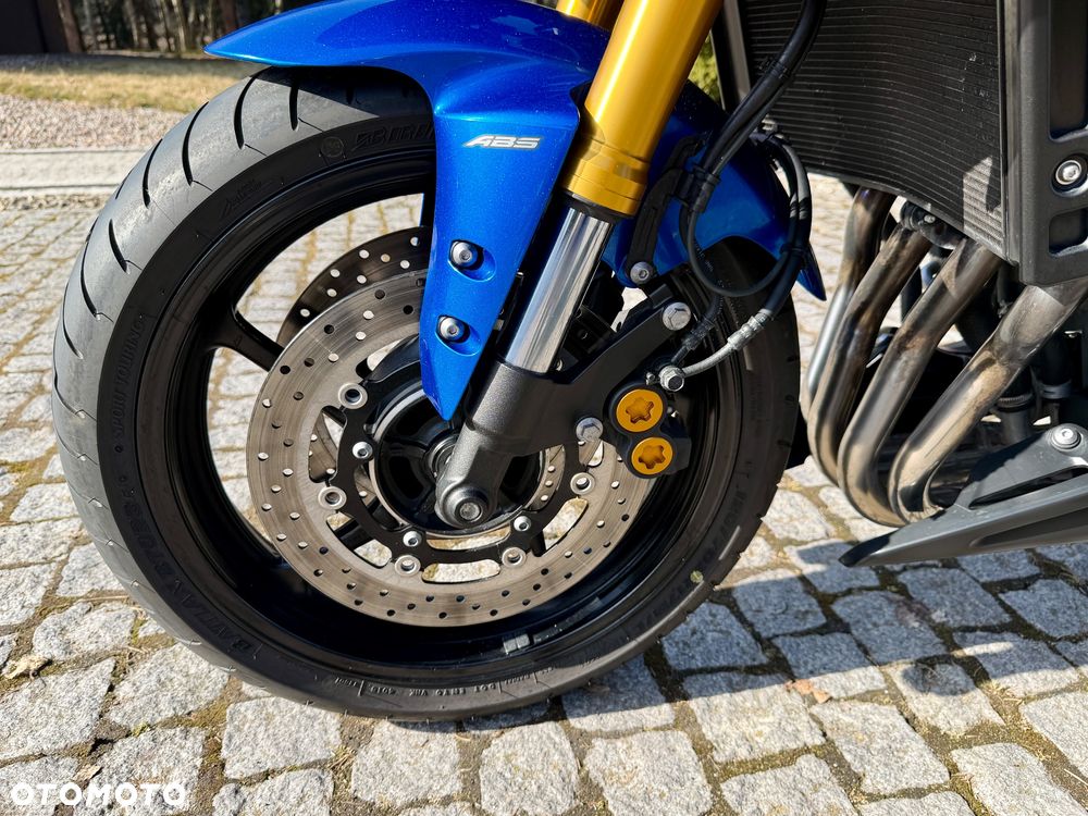Yamaha FZ8 - 13