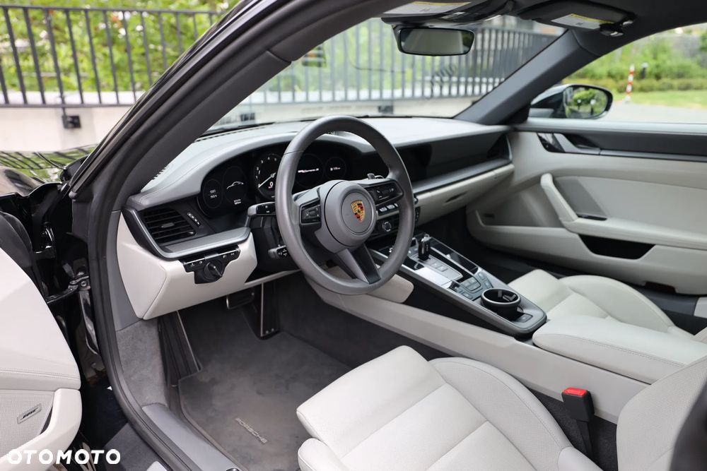 Porsche 911 Carrera S - 20