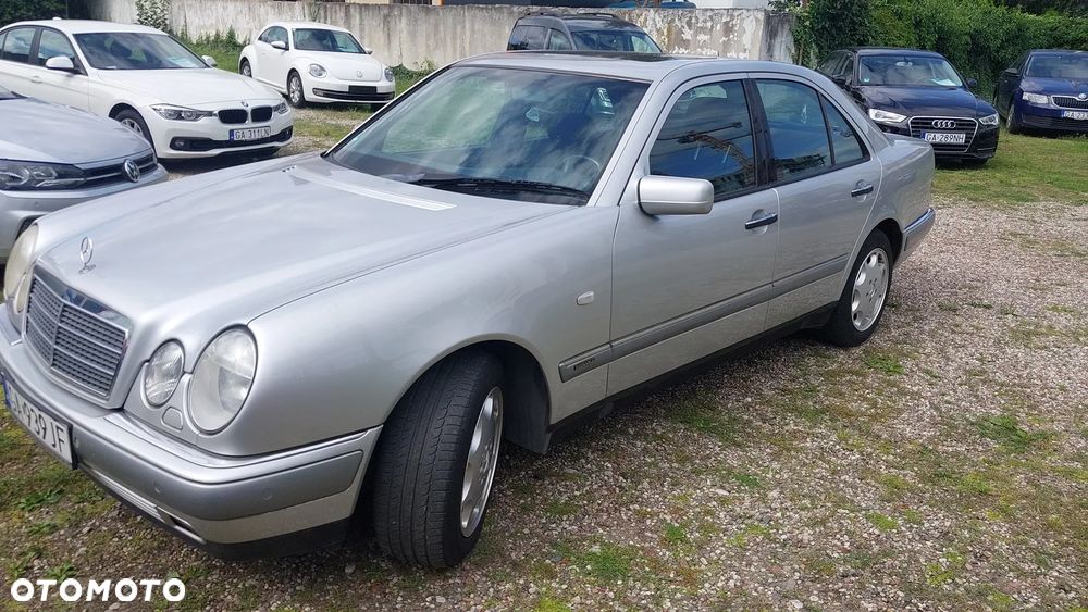 Mercedes-Benz Klasa E - 5