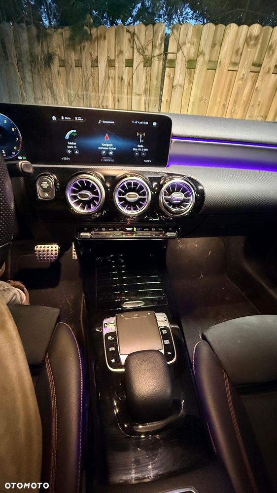 Mercedes-Benz Klasa A 220 4-Matic AMG Line 7G-DCT - 12