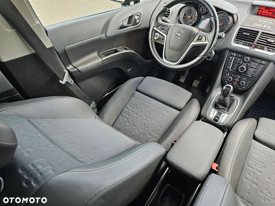 Opel Meriva 1.4 T Cosmo S&S - 22
