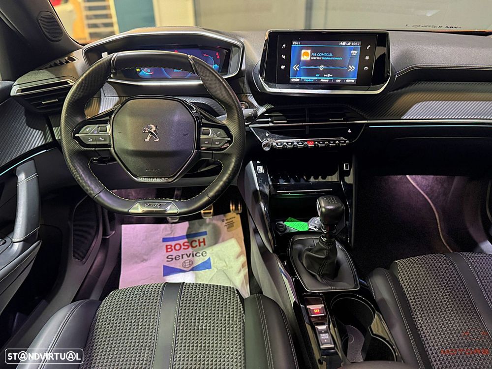 Peugeot 2008 1.2 PureTech GT - 20