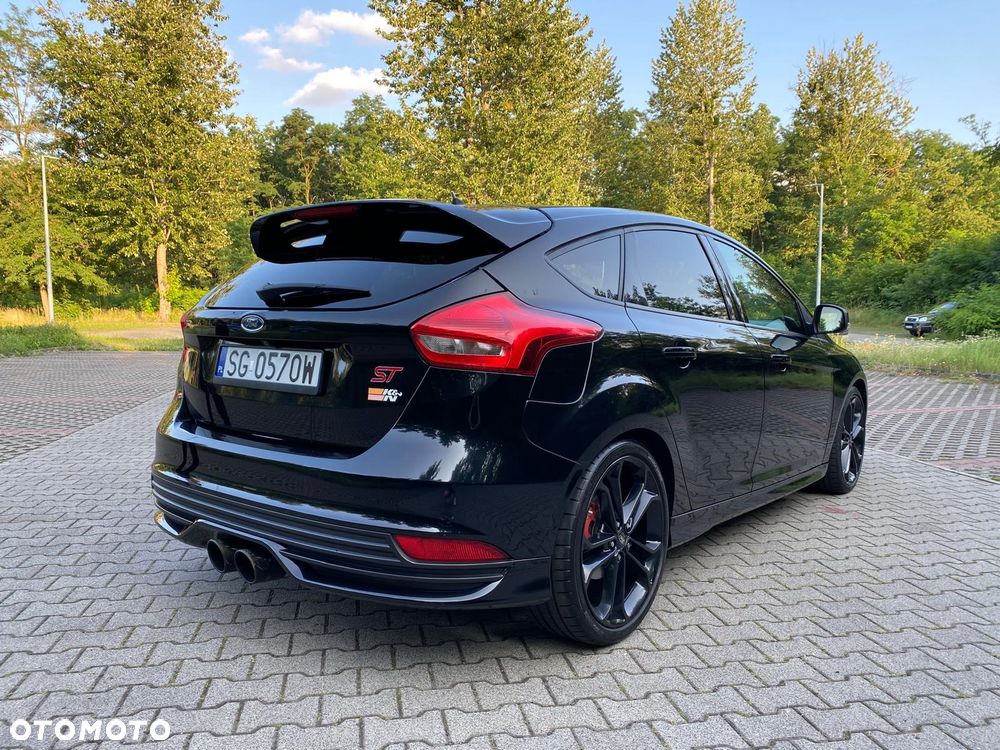 Ford Focus 2.0 EcoBoost ST-2 - 6