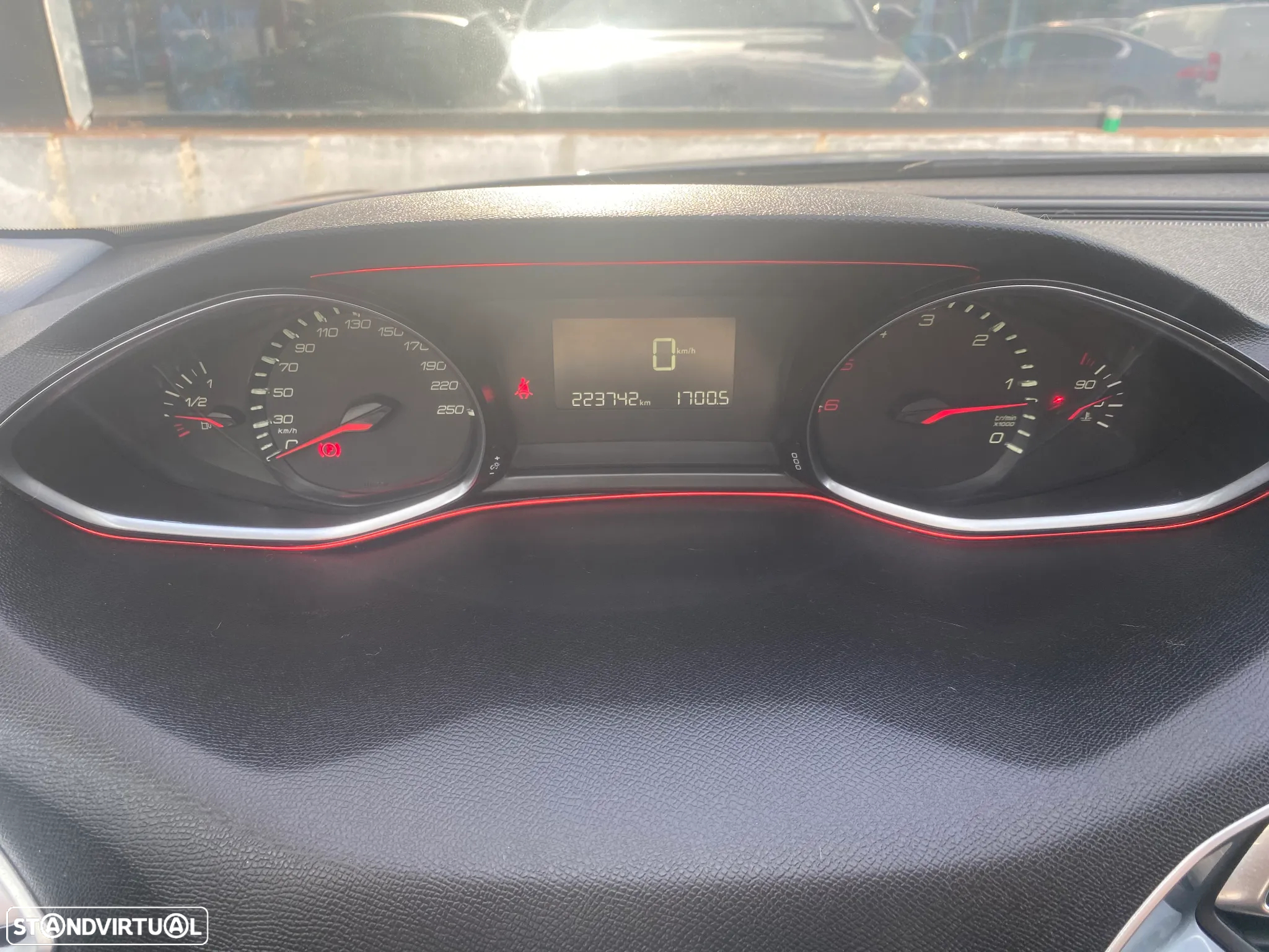 Peugeot 308 SW 1.6 BlueHDi Allure - 14