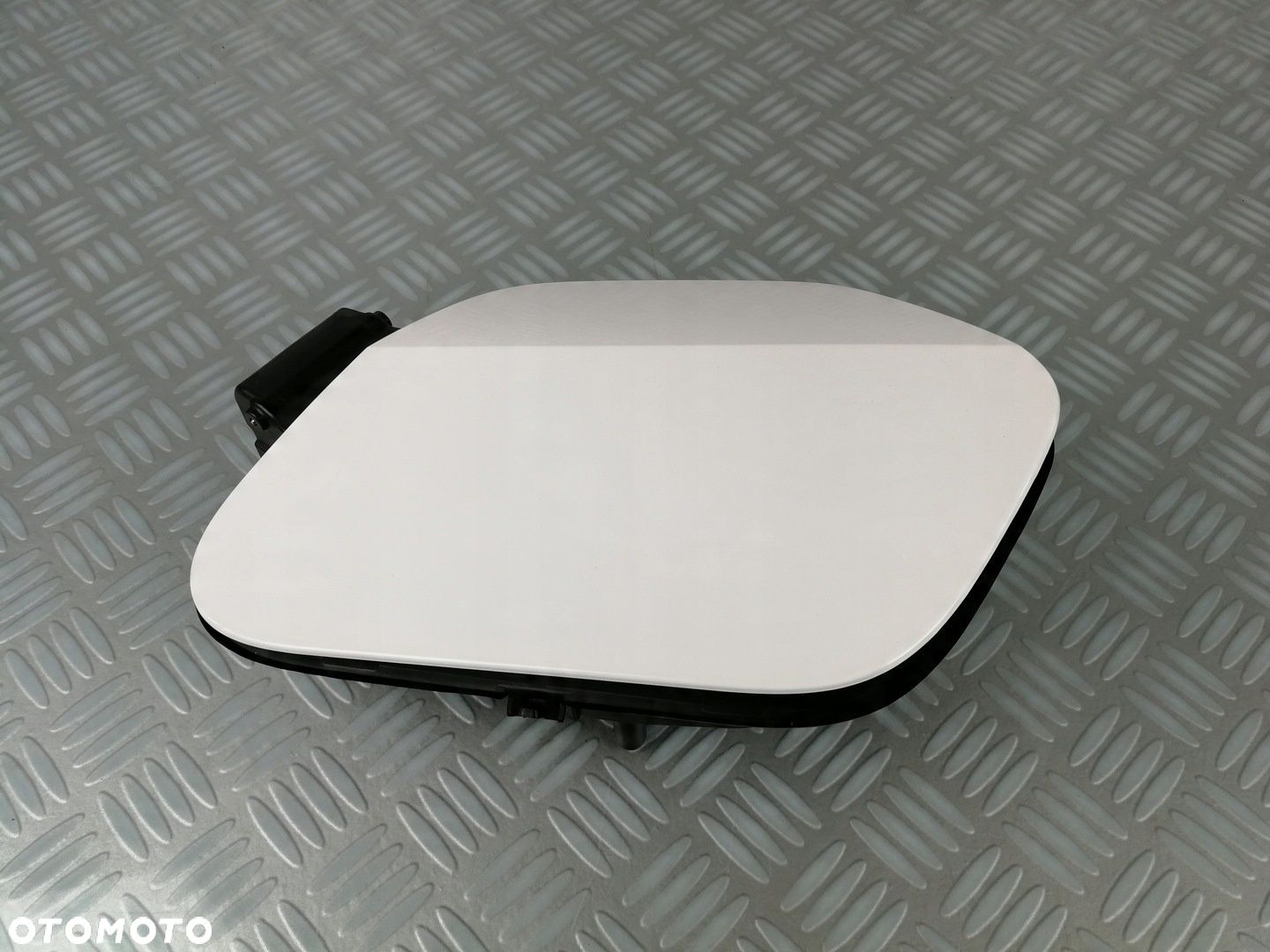 39167574 EWP klapka wlewu paliwa pokrywka korek OPEL CORSA F VI 6 2019- - 1