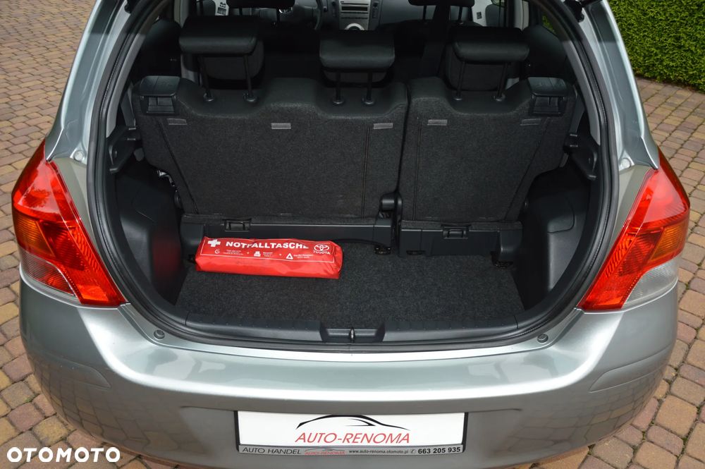 Toyota Yaris - 32