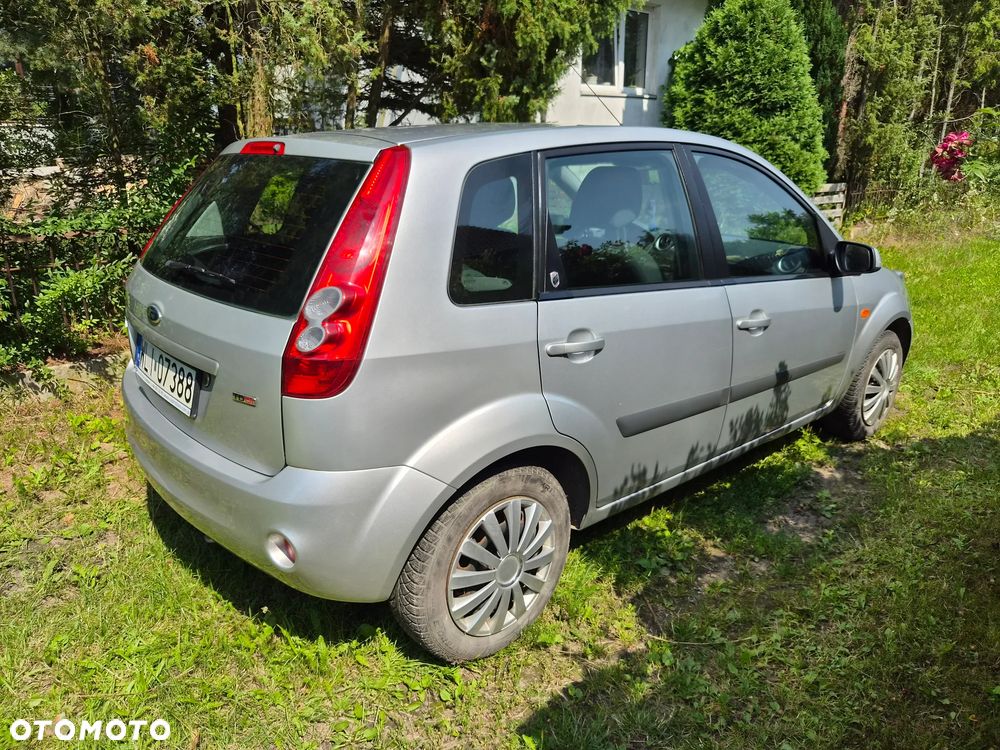Ford Fiesta 1.4 TDCi Ghia - 4