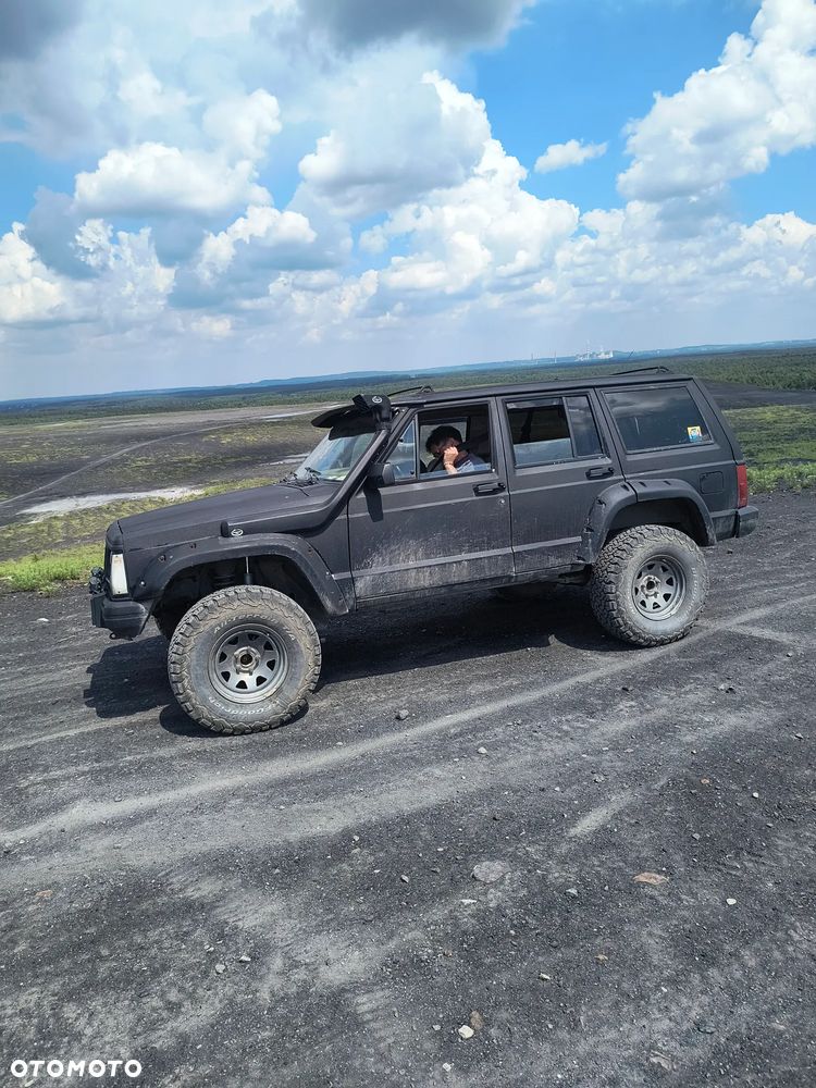 Jeep Cherokee 4.0 - 14