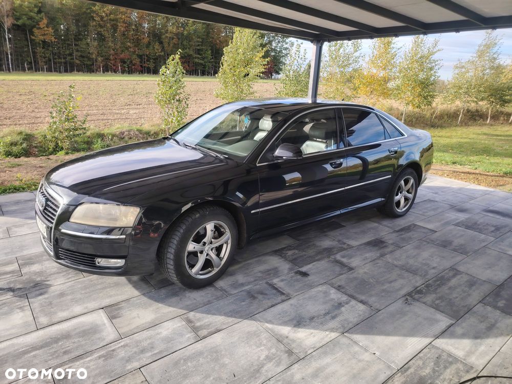 Audi A8 - 4