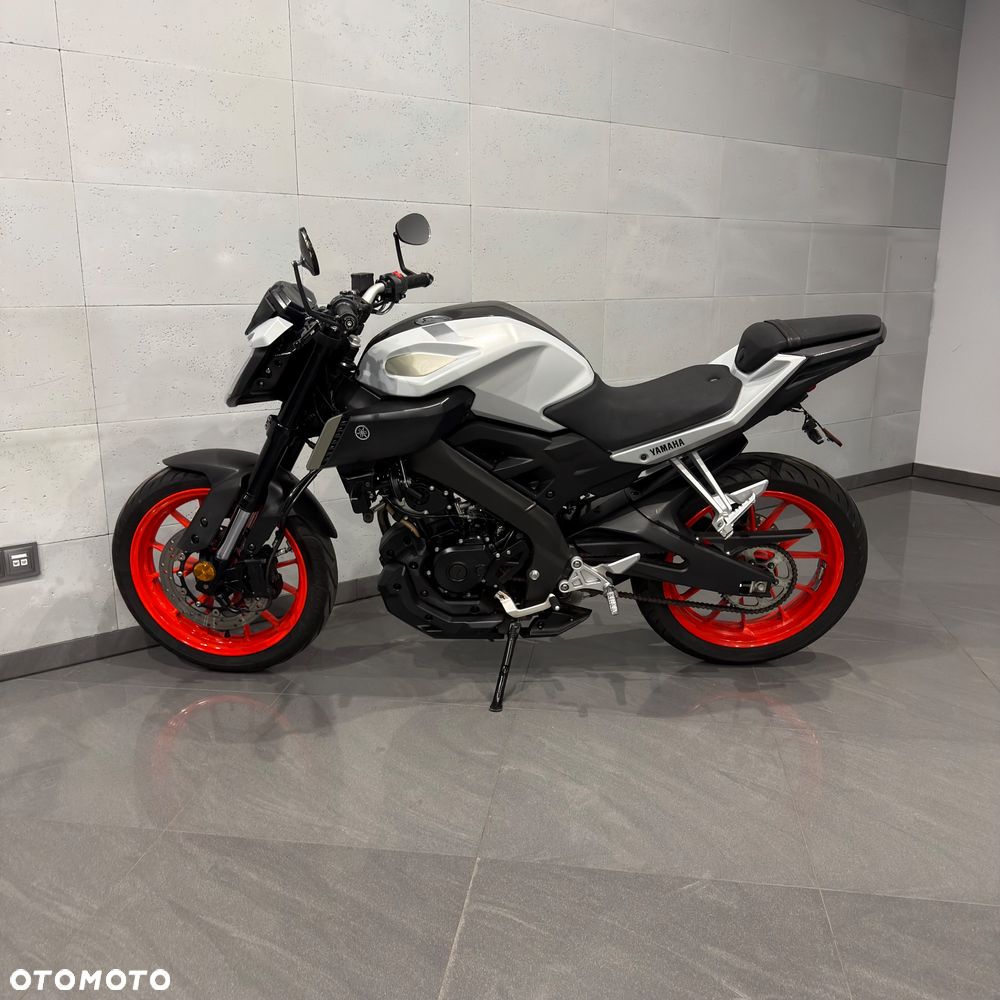 Yamaha MT - 8