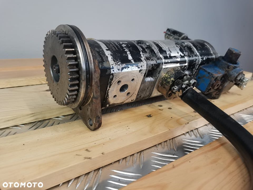 Pompa hydrauliczna Fendt Vario {Rexroth 1517223040} - 1