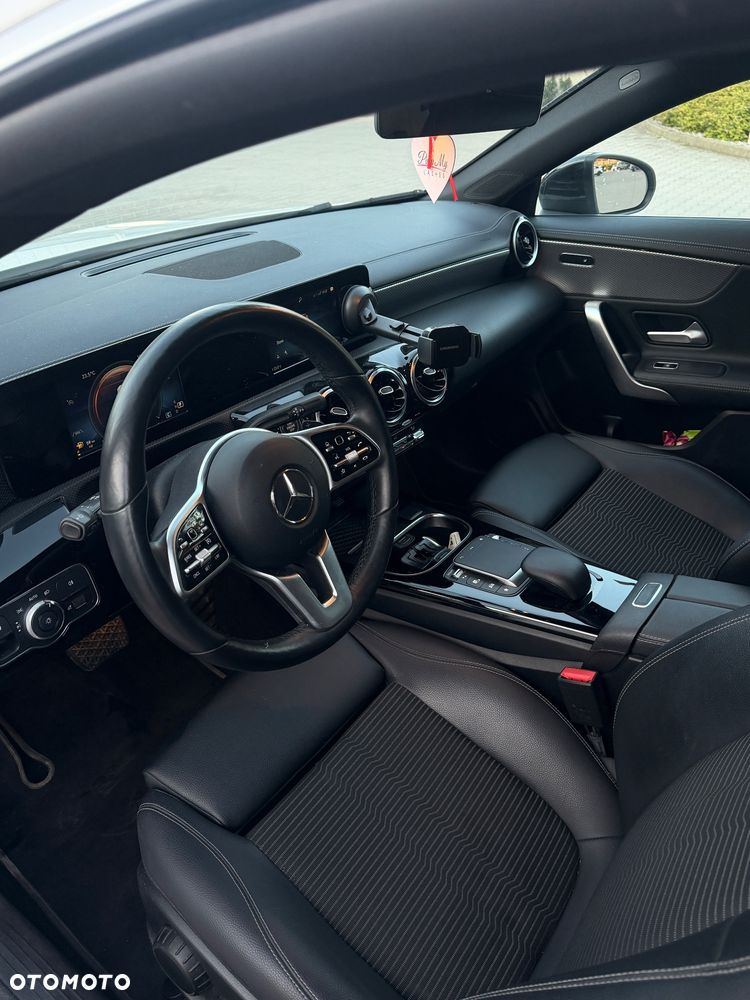Mercedes-Benz CLA 200 d 4-Matic 8G-DCT - 6