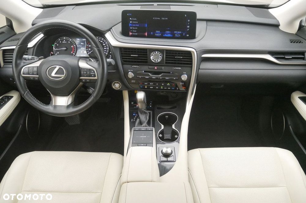 Lexus RX - 8