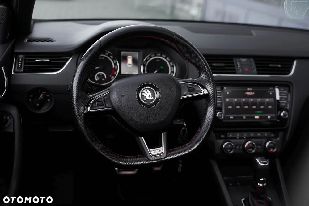 Skoda Octavia 2.0 TDI RS DSG - 26