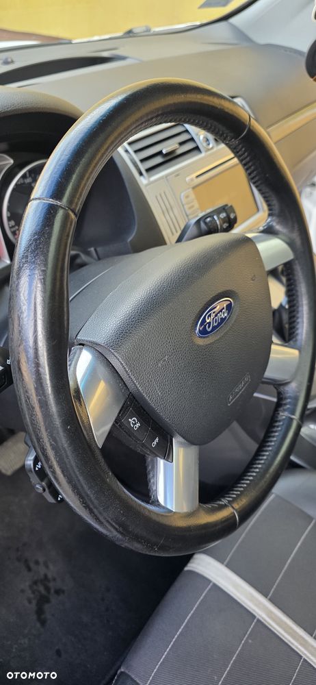 Ford Kuga - 7