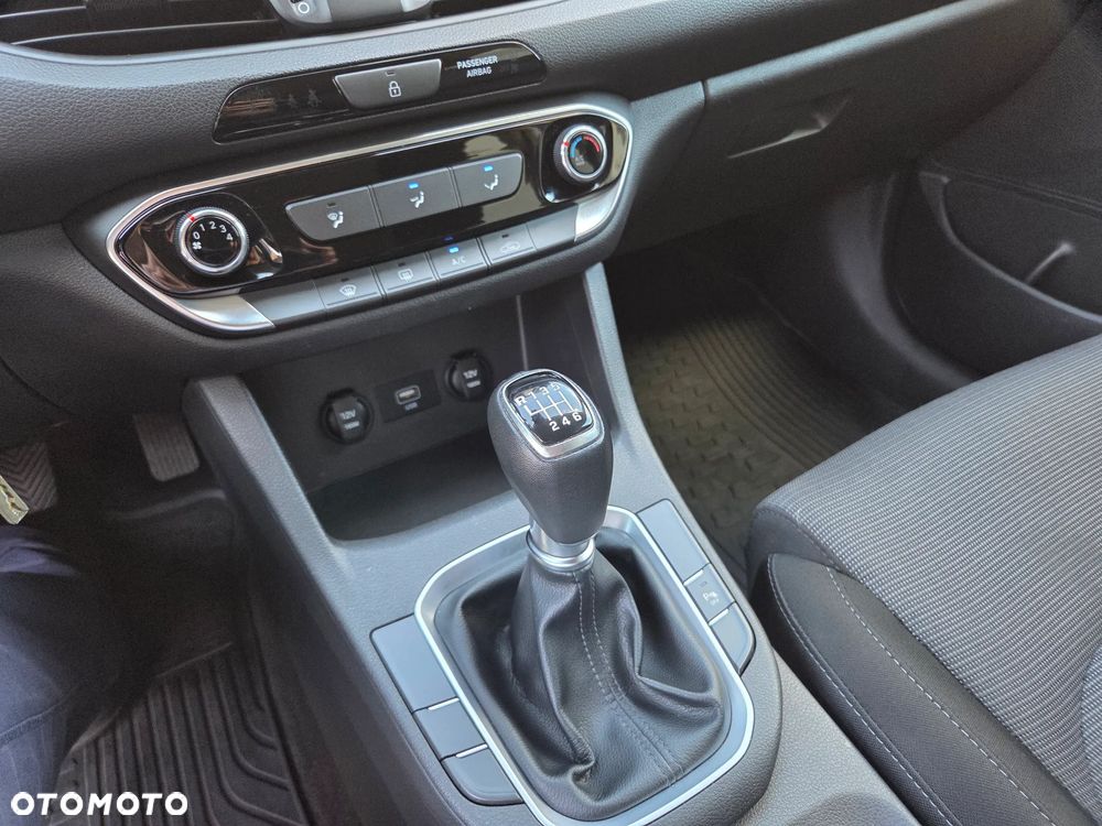 Hyundai i30 1.0 T-GDI Smart - 27