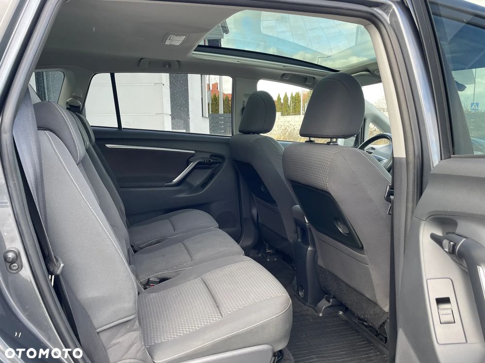 Toyota Verso 1.6 D-4D Prestige - 23