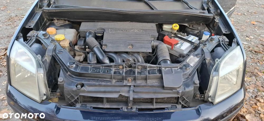 Ford Fusion 1.4 Ambiente - 26