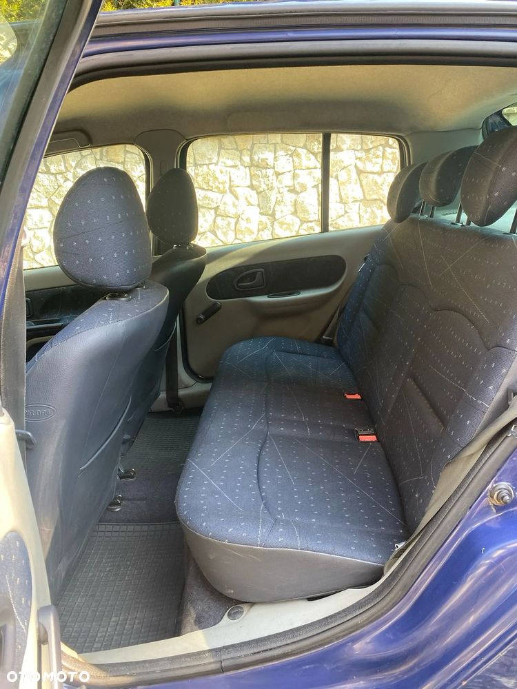 Renault Clio 1.2 16V Authentique - 26