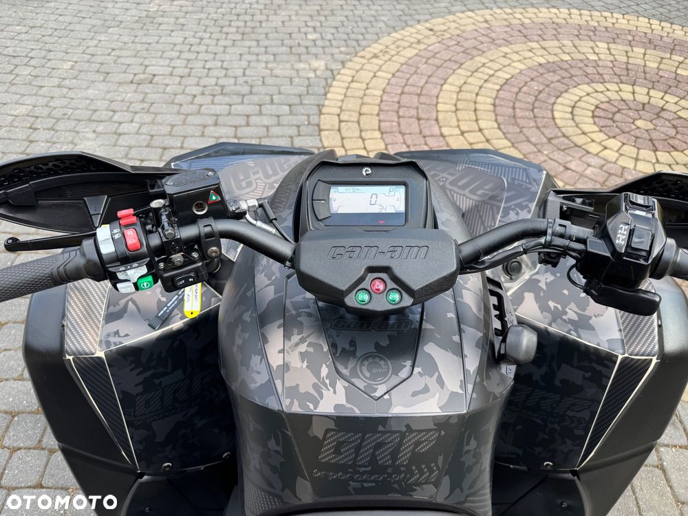 Can-Am Renegade - 11