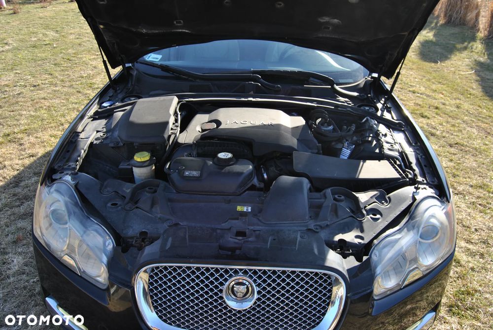 Jaguar XF 3.0 V6 Edition - 10