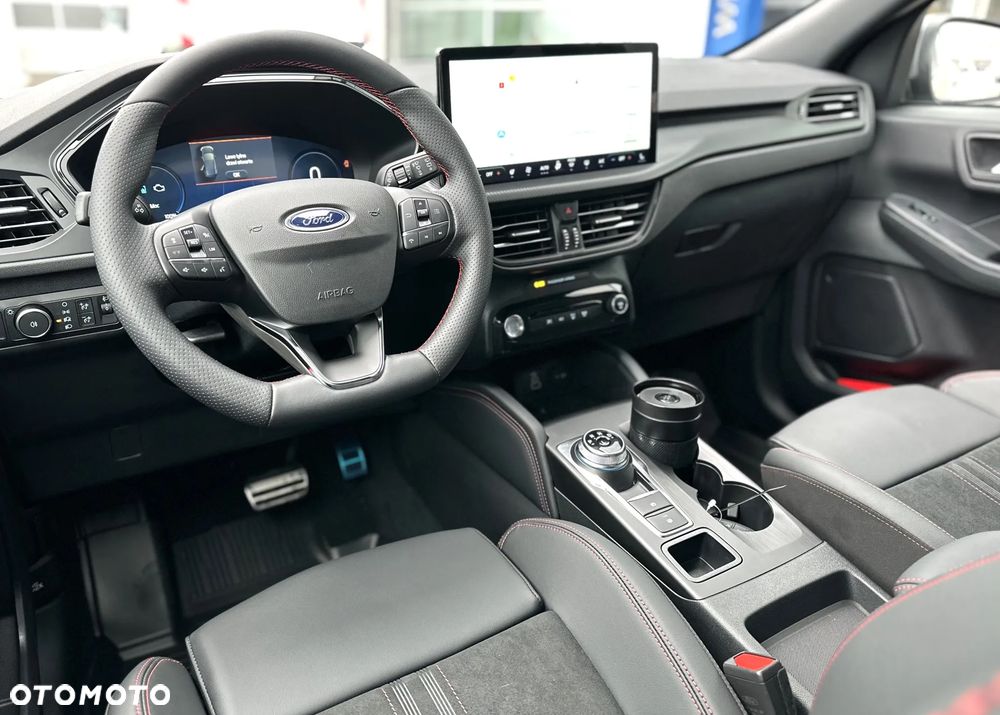 Ford Kuga 1.5 EcoBoost FWD ST-Line X - 11