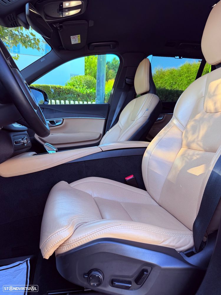 Volvo XC 90 D5 AWD Geartronic RDesign - 18
