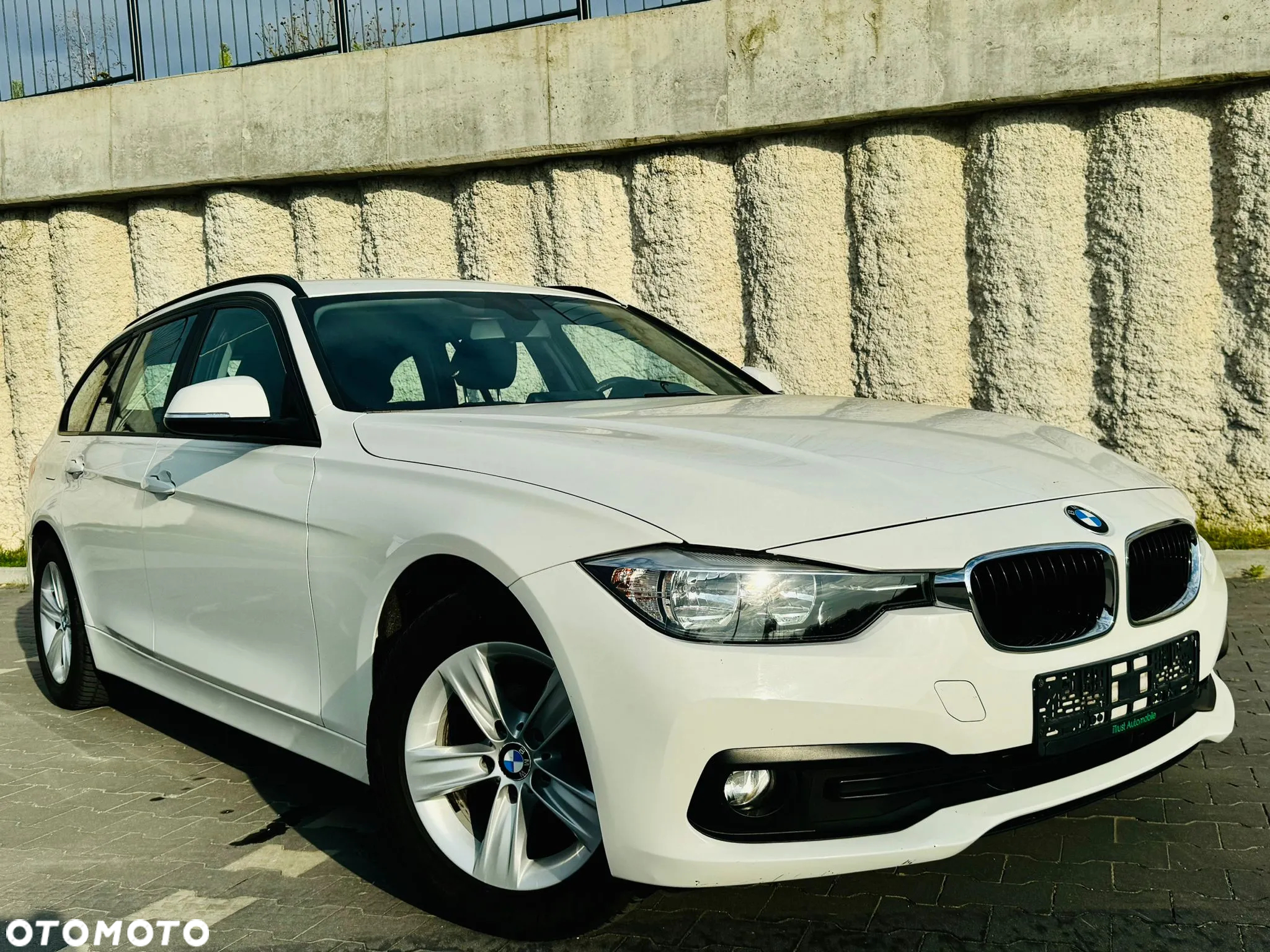 BMW Seria 3 318i - 3