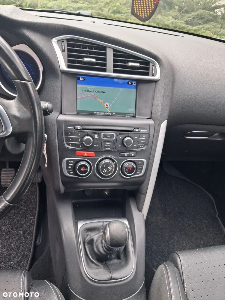 Citroën DS4 BlueHDi 120 S&S SoChic - 12