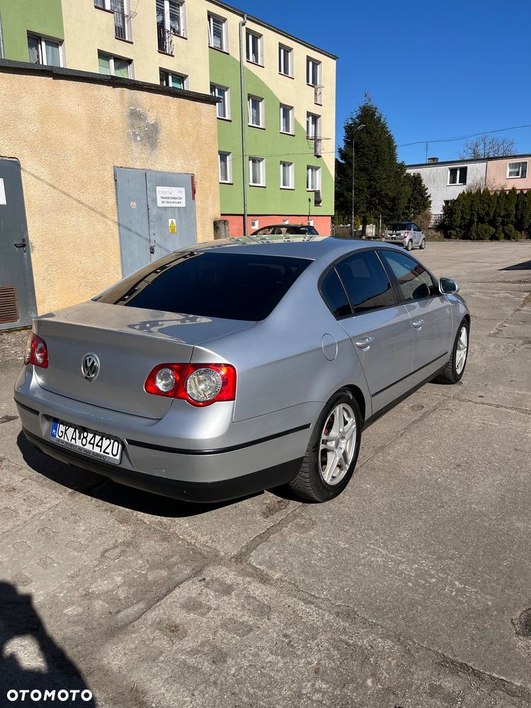 Volkswagen Passat 2.0 TDI Trendline - 10