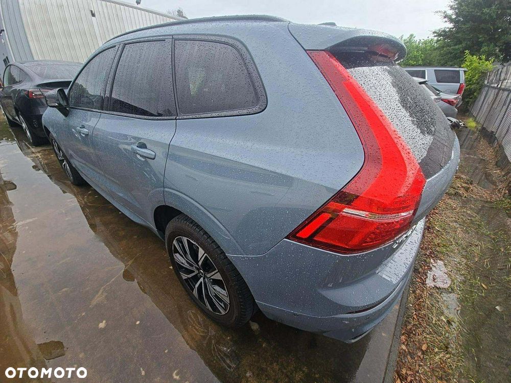 Volvo XC 60 B5 B AWD Plus Dark - 4